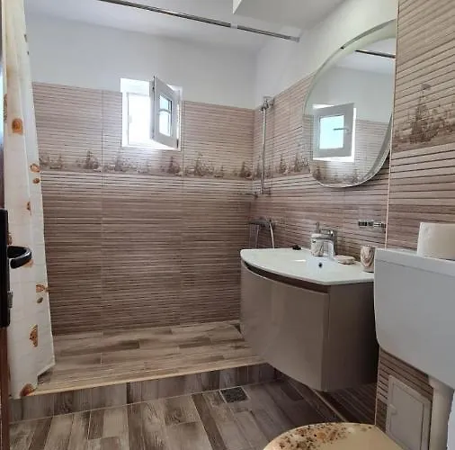 Iulia Deluxe * סולינה