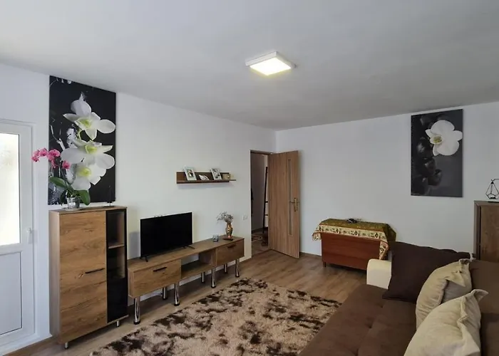 Iulia Deluxe * סולינה